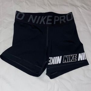 Black Nike pros (S)